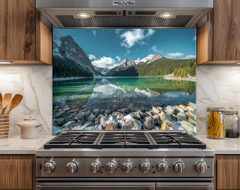 Salpicadero de cocina de vidrio con diseño de lago de montaña, paisaje de reflejo de agua esmeralda, panel protector contra salpicaduras de estufa con paisaje natural.