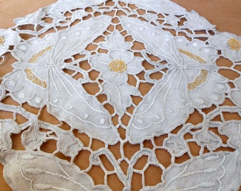 Antique Vintage French Handmade Linen Richelieu Cutwork and Embroidered Lace Centerpiece