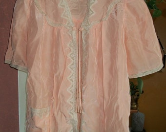 SALE Adorable 40s Peach and Cream Antique Vintage Rayon Satin Lace Bed Jacket/Blouse S/M