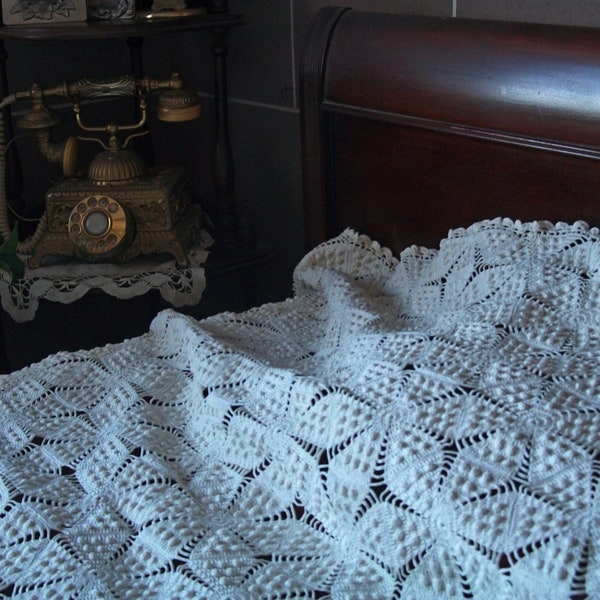 Antique Hand Crocheted Bedspread Etsy