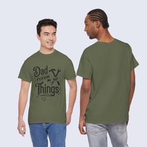 Camiseta "Papá Arreglando Cosas", Camiseta Divertida para Papá, Regalo del Día del Padre para el Esposo, Camiseta para Papá Manitas, Regalo para Papá DIY, Camiseta de Manitas, Camiseta de la Vida de Papá imagen 8