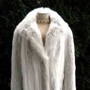 Fluffy Faux Fur Coat / Stroller / Long / Cream / Fake Fur / Vegan / Medium / Large