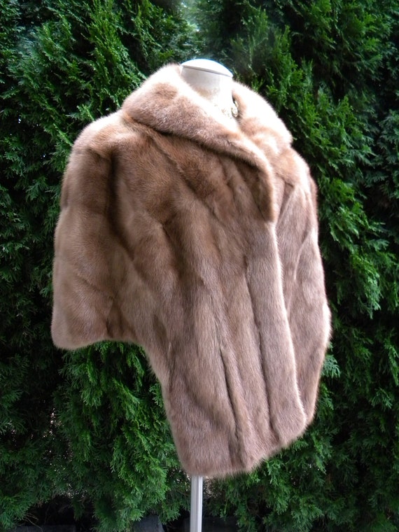 Pretty Natural Brown Mink Fur Stole / Cape / Wrap… - image 2