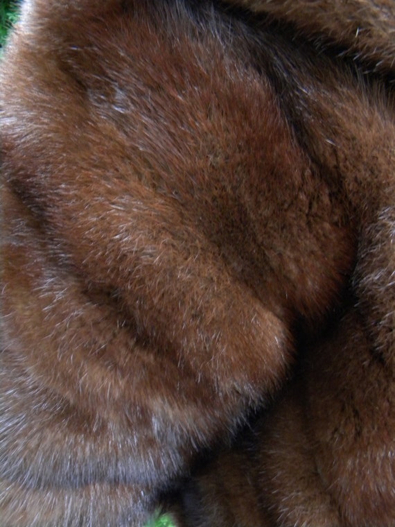 Pretty Dark Brown Mink Fur Wrap / Cover / Cape / … - image 6