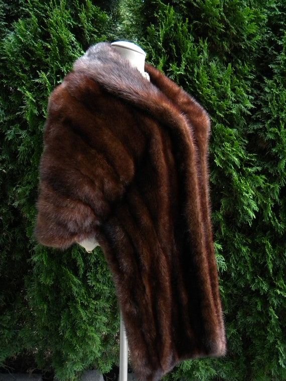 Pretty Dark Brown Mink Fur Wrap / Cover / Cape / … - image 2