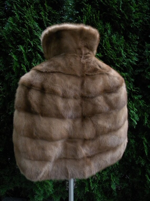 Pretty Natural Brown Mink Fur Stole / Cape / Wrap… - image 5