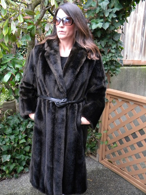 Pretty dark faux mink fur coat / stroller / fake f