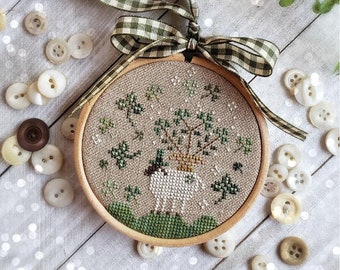 WITH THY NEEDLE Holiday Hoopla St. Patrick's Day counted cross stitch patterns at thecottageneedle.com March 17