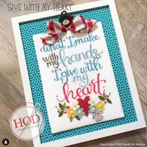 GIVE WITH MY HEaRT de Hands on Design hd-184. Incluye adornos. Patrón de punto de cruz contado en cottageneedle.com