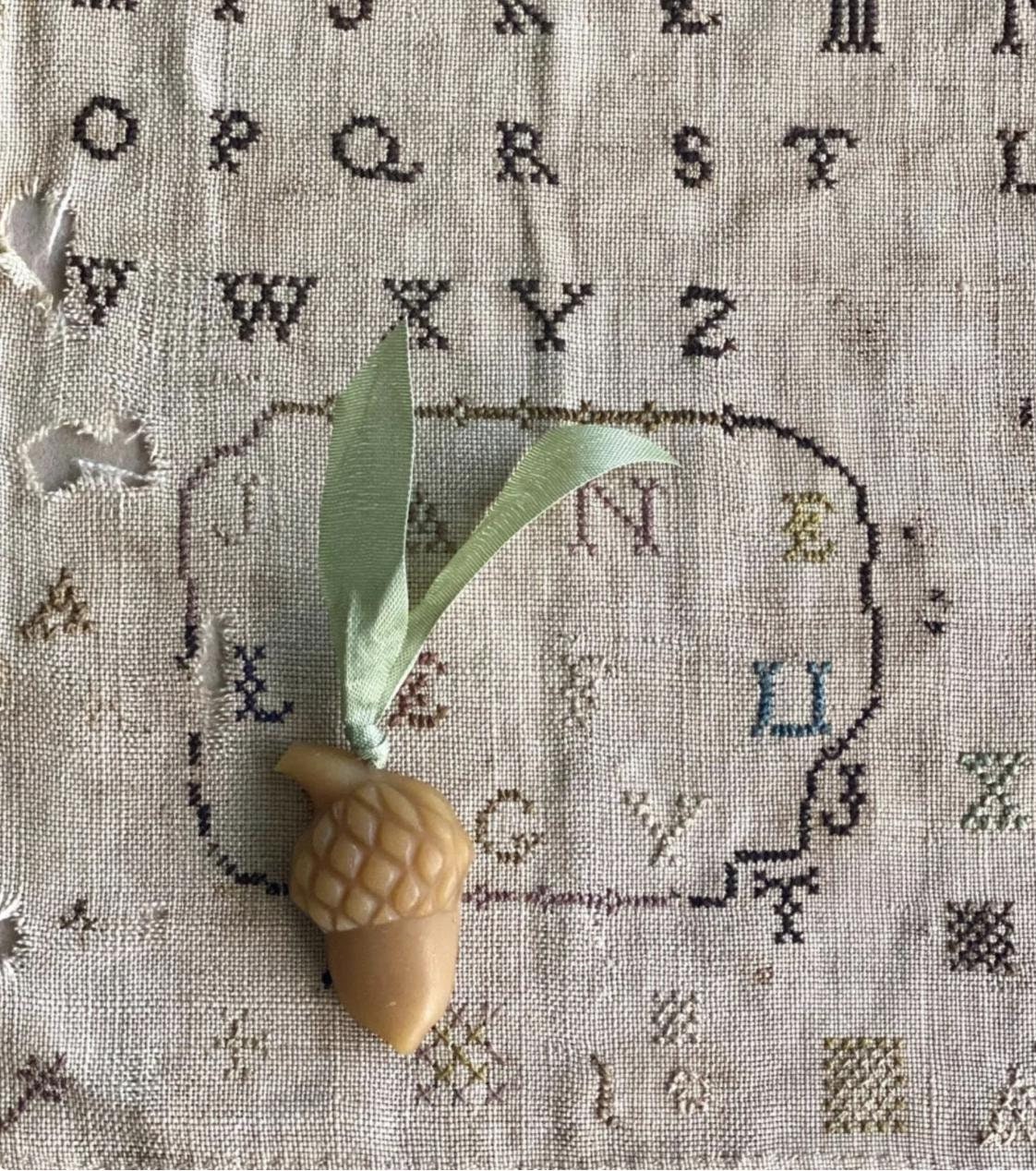 STACY & TAYLOR NASH Little Acorn Beeswax Waxer counted cross stitch notion at cottageneedle.com thread conditioner