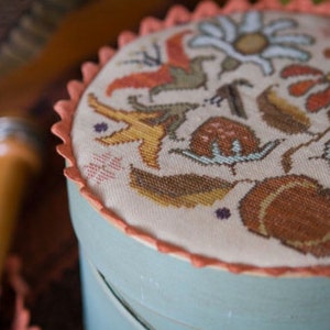 PLUM STREET SAMPLERS Autumn Posy counted cross stitch patterns at cottageneedle.com Halloween