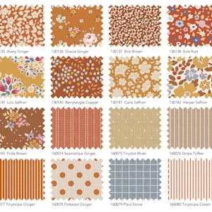 Op de afbeelding: Een verzameling stofstalen in verschillende patronen en kleuren. Ontwerpen omvatten bloemen-, stippen-, streep- en ruitpatronen. Kleuren variëren van roest en gember tot crème en kaki. Elke staal heeft een unieke productcode.