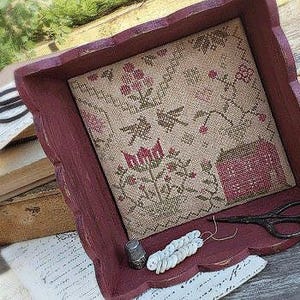WITH THY NEeDLE Quaker Nähtablett Kreuzstichmuster bei thecottageneedle.com Blumen Muttertag