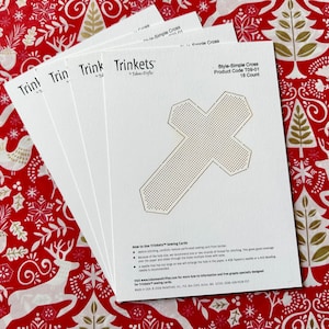 Juego de tarjetas de costura para punto de cruz de la serie Simple Cross Trinkets de TOKENS & TRIFLES en thecottageneedle.com Papel perforado de 18 ct.