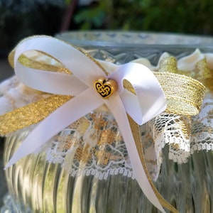 Elegant Celtic Wedding Garter Set - Gold or Silver with Celtic Knot Heart - Perfect Bridal Gift for Renaissance Wedding or Handfasting