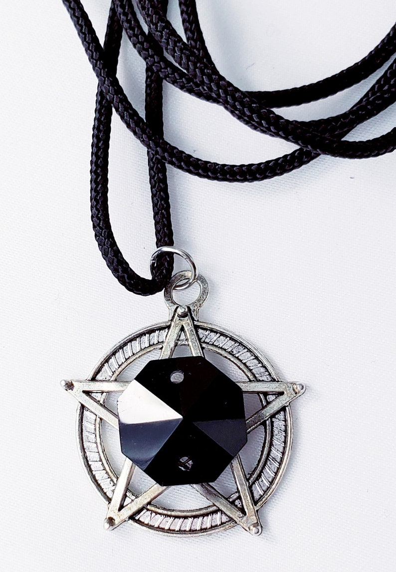 Black Pentacle Necklace Voodoo Jewelry Dark Magic Gothic Jewelry Voodoo Vampire Necklace Wicca Jewelry Vampire Jewelry