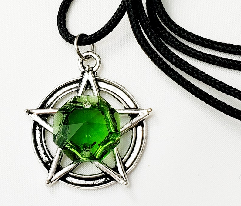 Green Pentacle Celtic Necklace/ Green Witch Jewelry/ Greenman Etsy