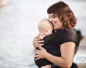 Porte-bébé en bord de mer fabriqué aux États-Unis - Portage en eau SÛRE à la plage, à la piscine, au parc aquatique ou sous la douche - Maille Midnight Sky (Noir)