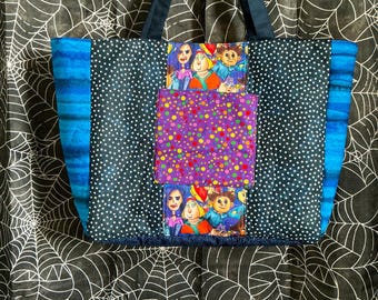 Bolso tote gigante inspirado en Coraline de Celestial & Charming