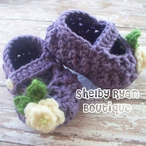 Crochet Pattern for Petite Mary Jane Slippers  | 3 Sizes | Crochet Baby Booties Pattern | DIY Tutorial | Baby Shoes Crocheting Pattern