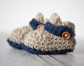 Crochet Pattern for Button Strap Baby Loafers  | 4 Sizes | Crochet Baby Booties Pattern | DIY Tutorial | Baby Shoes Crocheting Pattern