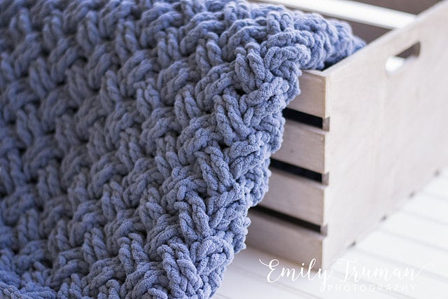 Diagonal Easy Crochet Baby Blanket Pattern - The Unraveled Mitten