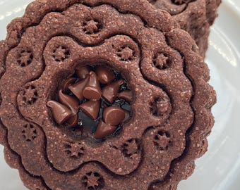 Cocoa Sugar Cookie Hearts: Apricot Jam & Chocolate Chips, Chocolate Lovers, Give your Heart