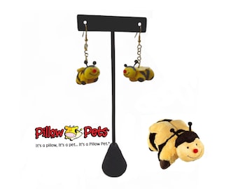 ブンブンと音を立てるミツバチの枕型ペットイヤリング