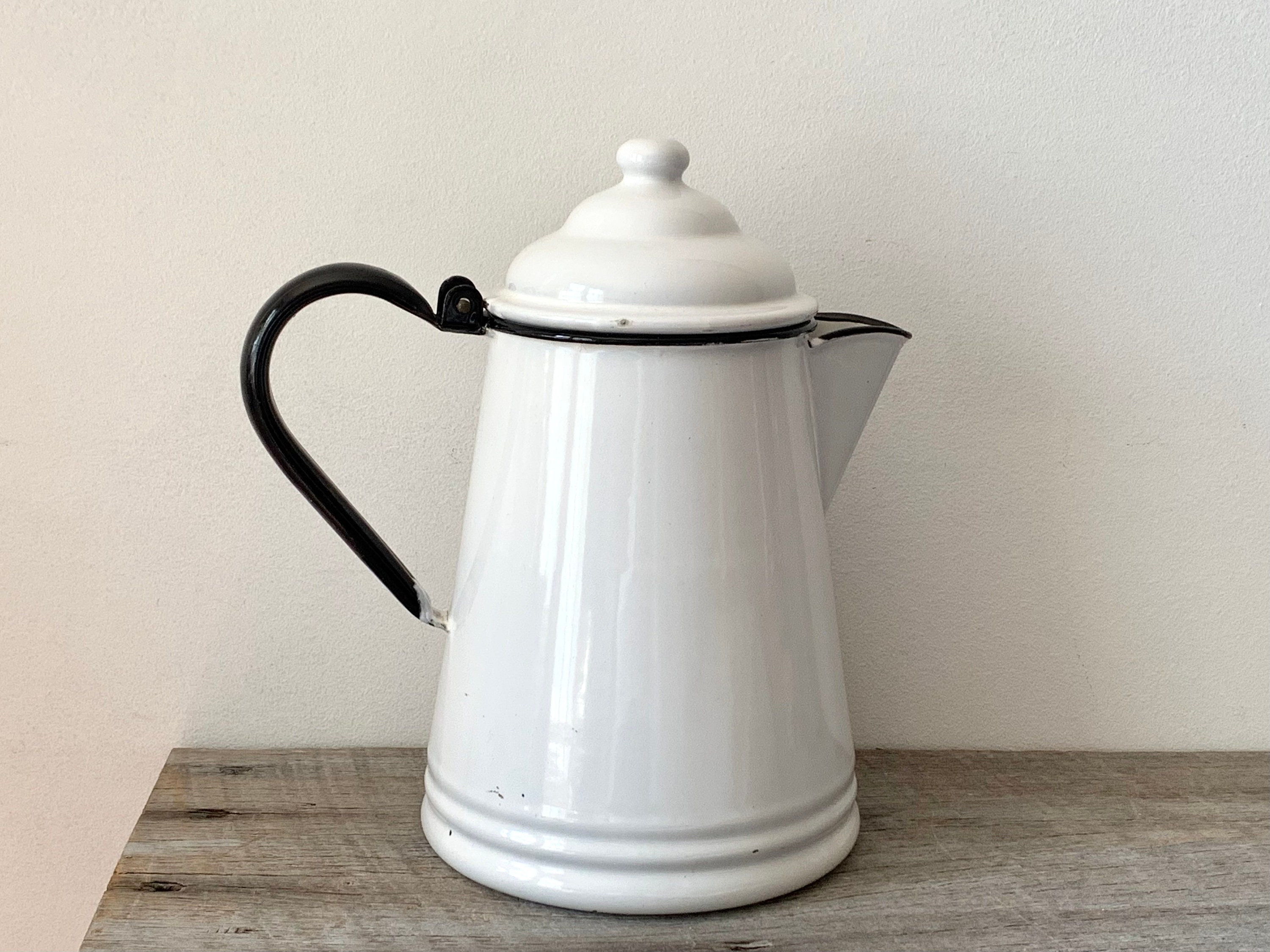 Shake White and Black Enamelware Pot with a Glass Lid