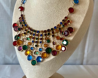 Collier tendance vintage avec franges en verre et cristal multicolore signé Miriam Haskell