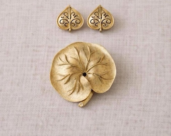 Vintage Crown Trifari Jewelry Set Gold Tone Vintage Trifari