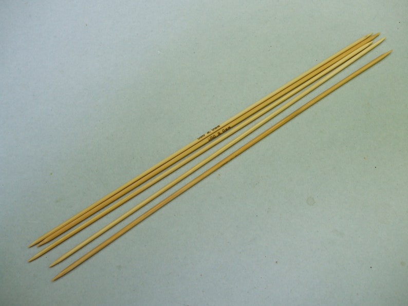Knitting needles; Bamboo DPNs 2.0mm