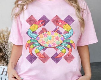 Letni krab PNG, dziewczęcy różowy wzór w stylu preppy, grafika akwarelowa z motywem plaży nadmorskiej, modny letni PNG do pobrania