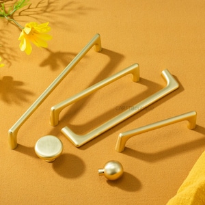 亜鉛合金キャビネットハードウェア：真鍮、ニッケル、グレーの引き出しノブとプル、キッチンドアハンドル