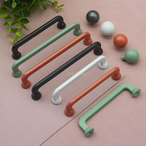 Lådhandtag i zinklegering: Grönt, orange, vitt eller svart skåphandtag. Ball Dresser Knopp