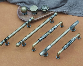 Antike Messing Schubladenknöpfe zieht: Vintage Schranktürgriffe, gealterte Küche zieht Hardware