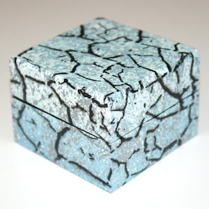 Ice Cracks - Individuell, handbemalte Schmuckschatulle aus Holz. Graffiti-Box. Schmuckkästchen, Sprühlack. Geschenkbox.