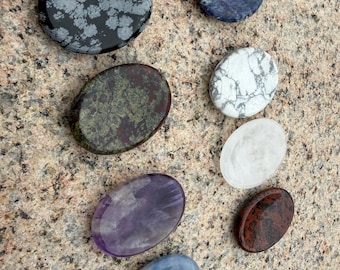 Handcrafted Crystal Worry Stone for Anxiety & Stress Relief – Reiki Healing Gemstone, Meditation Comfort Pocket Gift