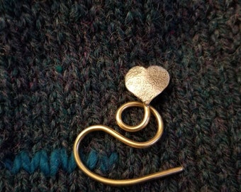 Textured Silver Heart on Bronze Sock Cable Needle