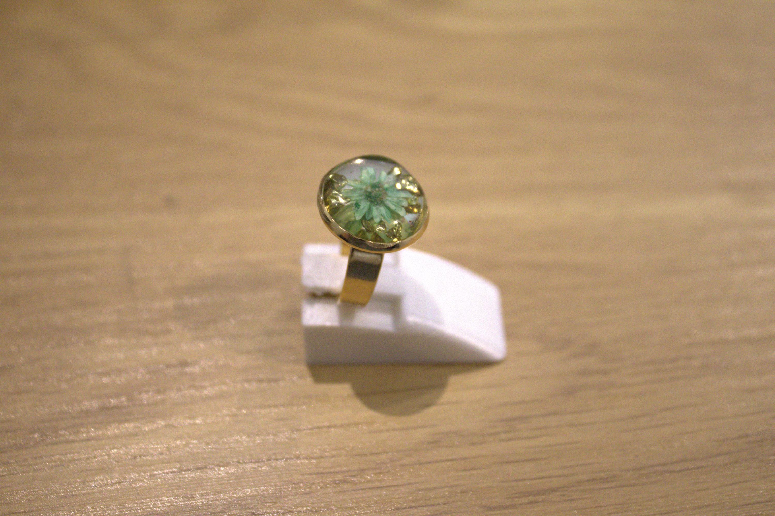 Bague Ajustable Fleur Verte Avec Perle Et Cristal - Taille Réglable 56 à 66 - Bijou Fantaisie Neuf