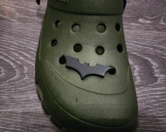 Bat-Inspired Crocs Charm STL — Unlicensed Bat Logo Inspired Jibbitz, Compatible with Crocs Holes, Quick Print & Ready for Commercial Use