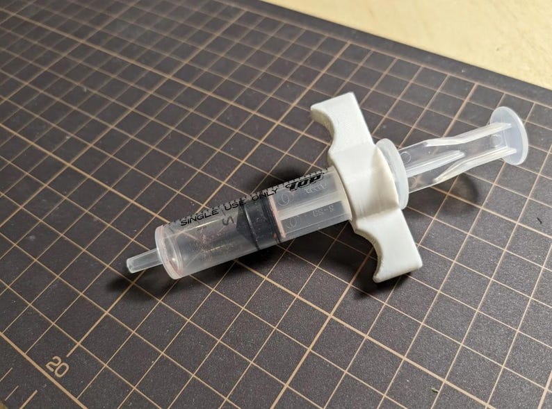 Syringe Helper Syringe Helper — Ergonomic Pressing Tool | Handle for Precise Dripping ...
