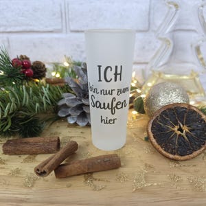 Satinierte Schnapsgläser mit 80ml
3 Designs zur Auswahl
Der Klügere kippt nach
Bitte hier Alkohol platzieren
Ich bin nur zum Saufen hier

Kleine Weihnachtsgeschenke, Weihnachtsgeschenk Freunde, Weihnachtsgeschenke für Papa