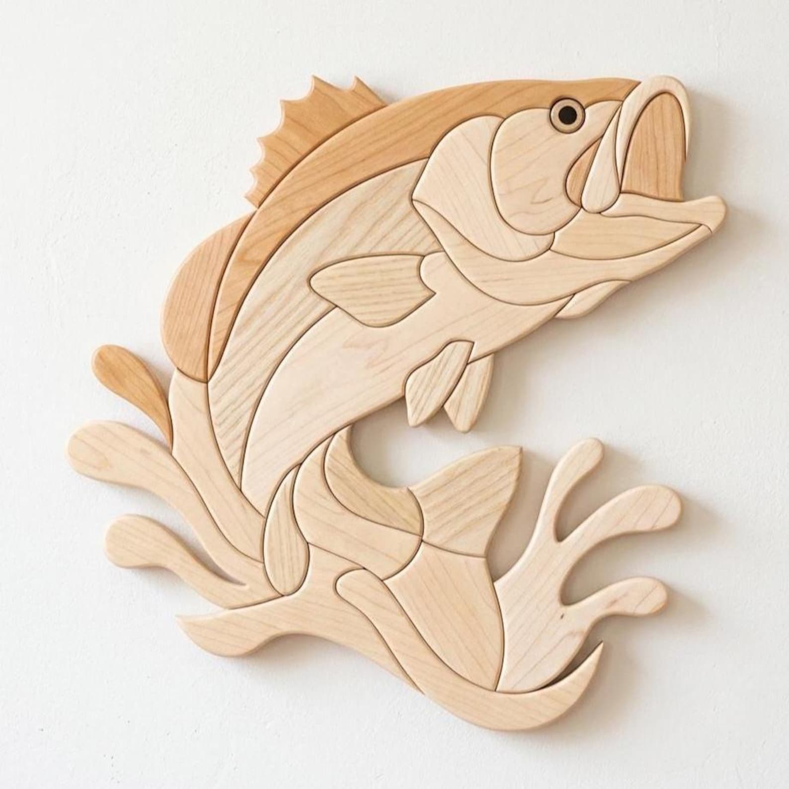 Moveable Pattern Bass Largemouth Bass Intarsia Pattern PDF, Jumping Fish Woodworking Plan ...