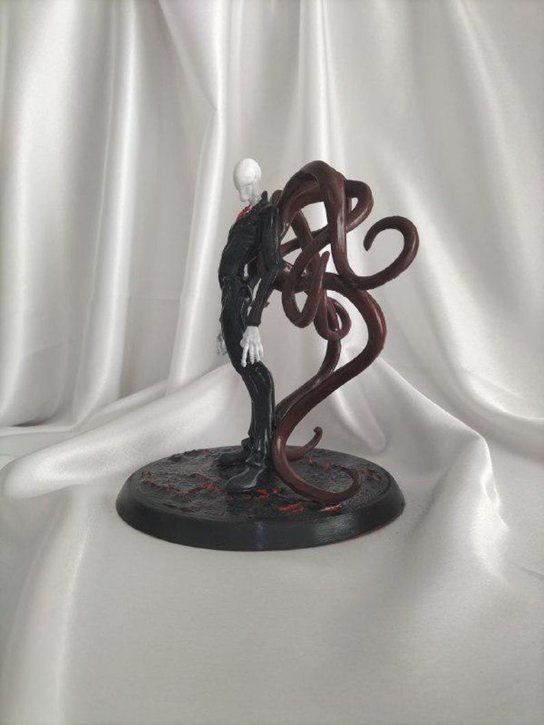 Slenderman Figure: Handmade Gothic Horror Decor, 3D Printed - Etsy