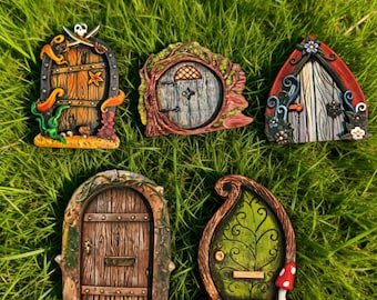 Porta de fada mágica em miniatura de madeira impressa para interiores | Estatuetas rústicas de porta de elfo | Decoração encantada para quarto de princesa e casa de fadas