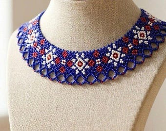 Ukrainische Perlen Halskette, Rot Weiß Blau ethnischen Schmuck, Geschenk für Sie, Erbs Schmuck
