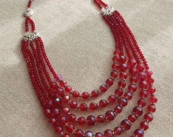 Ukrainischer roter mehrsträngiger Perlenschmuck, traditionelles Statement-Collier, Volksgeschenk