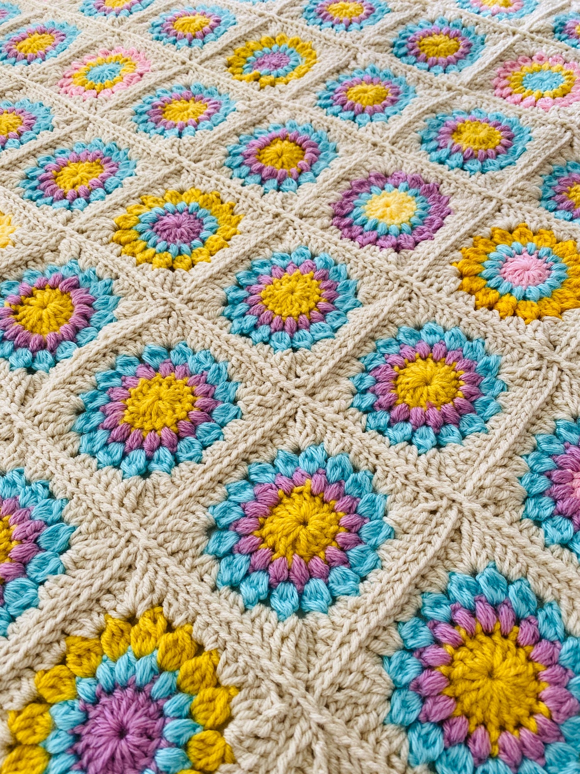 Sunburst Granny Square Crochet Blanket, Granny Square Baby Blanket