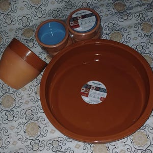 Juego de tagine marroquí de arcilla con taza y cuencos para aperitivos a juego. Juego de utensilios de cocina tradicionales de terracota. Plato para servir hecho a mano. Decoración rústica para el hogar.